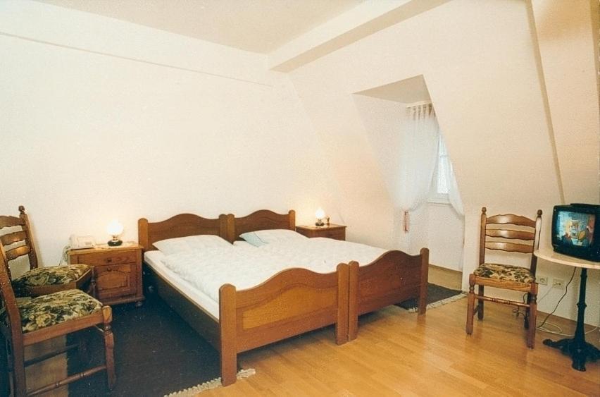 Hotel Zum Pfalzgrafen Heidelberg Værelse billede